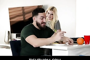 TightMom  -  Nikki Sweet finally enjoying their way boyfriends fast big flannel