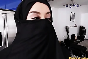 Muslim domineer slut pov engulfing and riding cock less burka