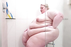 Ssbbw Showering Say no to Folds And Anfractuosities
