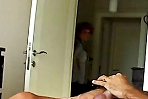 Mama ve el video porno de su hija mom fascinated by daughters sextape
